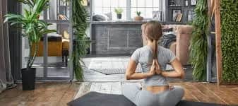 Joga rano czy wieczorem: najlepszy moment na efektywne ćwiczenia